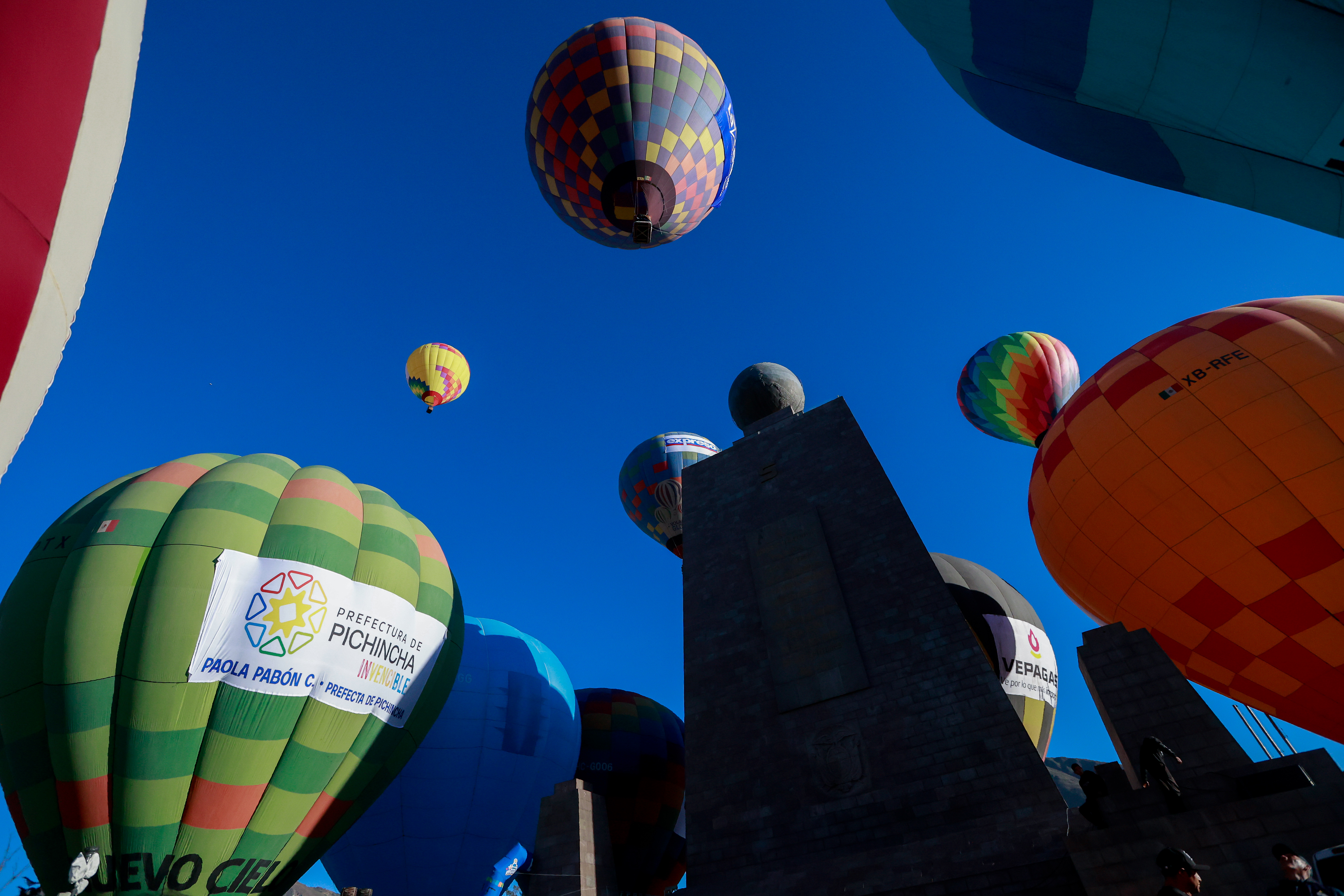 Miniatura de FESTIVAL-GLOBOS-8570.jpg