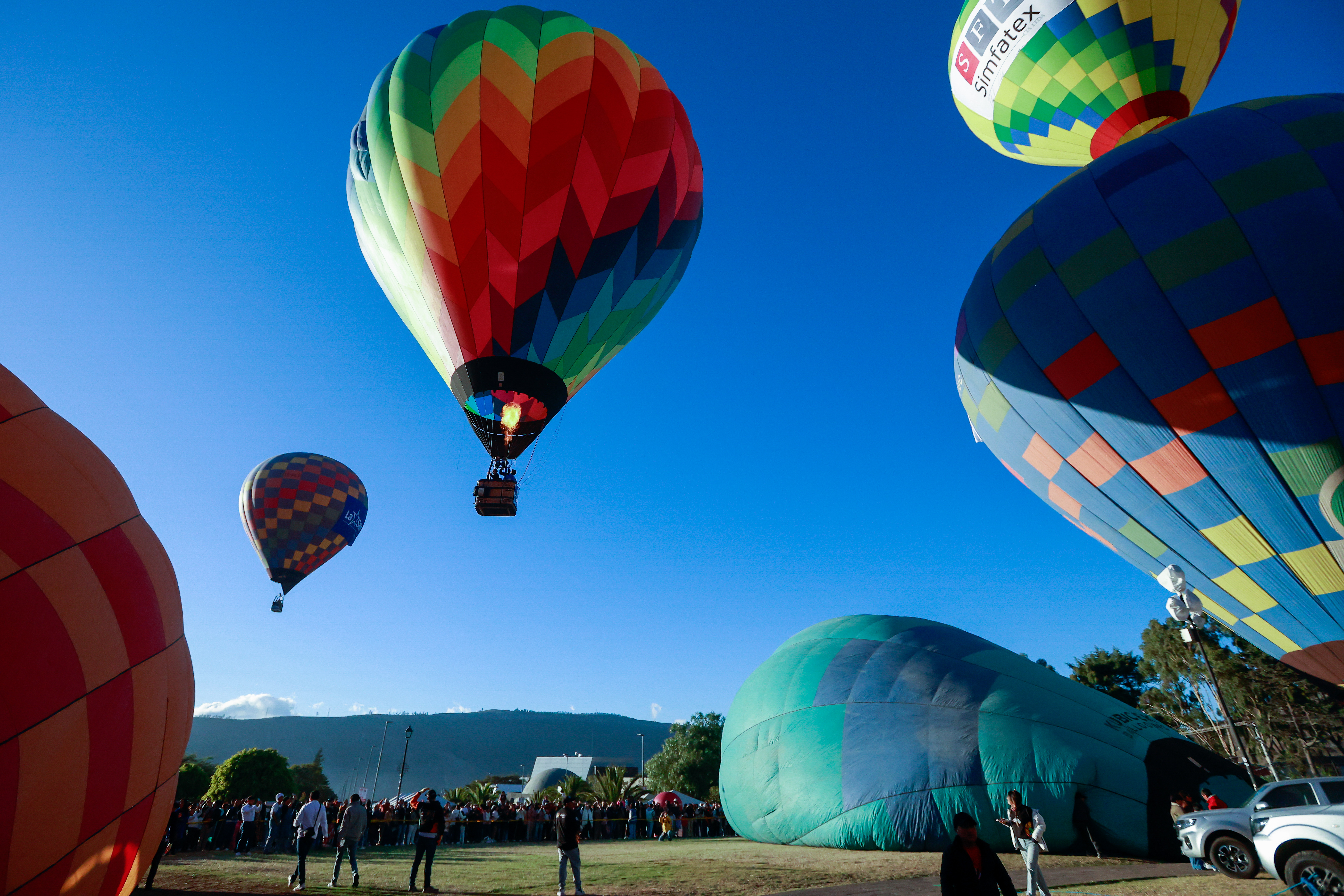 Miniatura de FESTIVAL-GLOBOS-8432.jpg